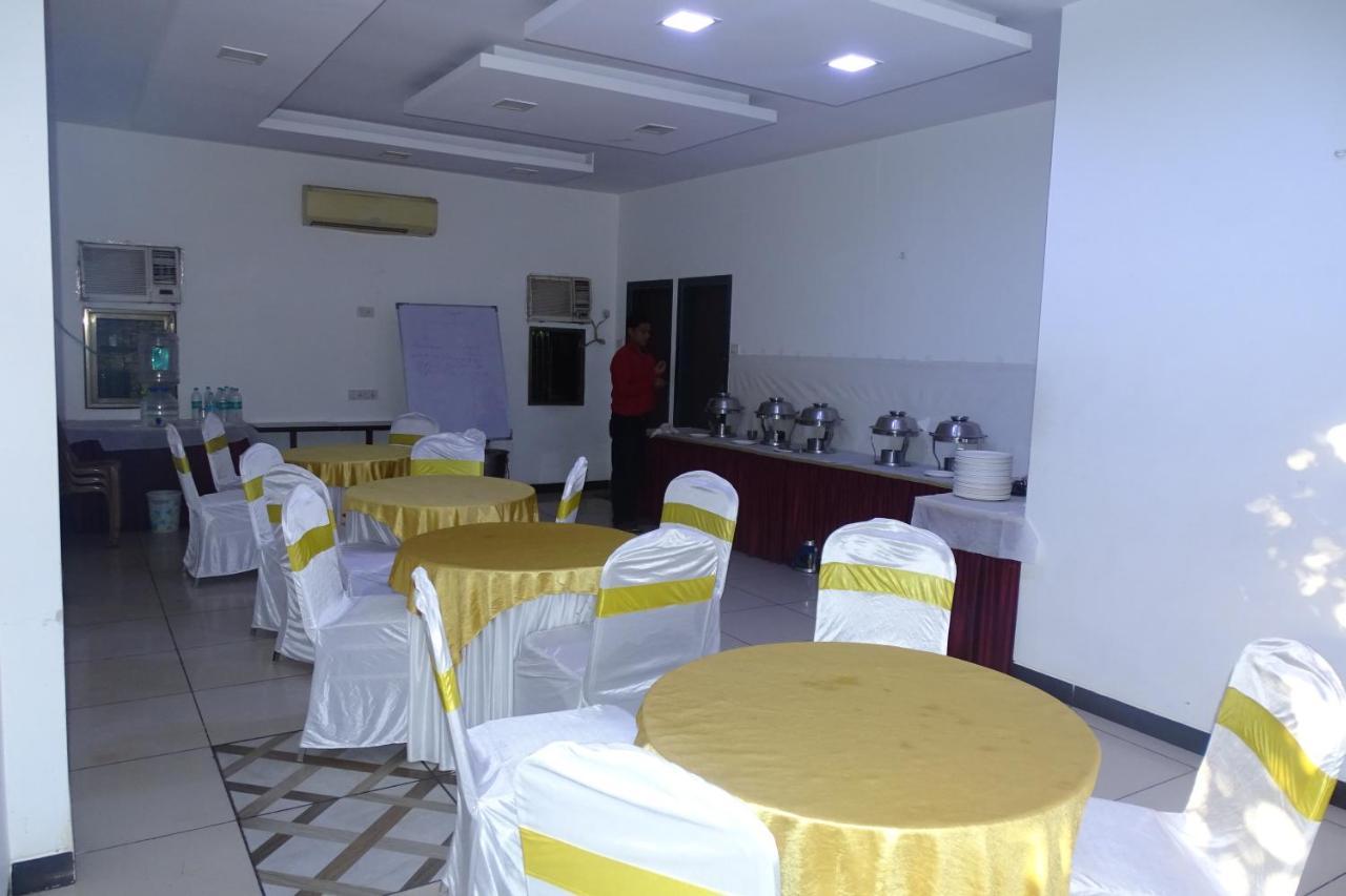 Sunshine Backpackers, Airport Hostel Mumbai Ngoại thất bức ảnh