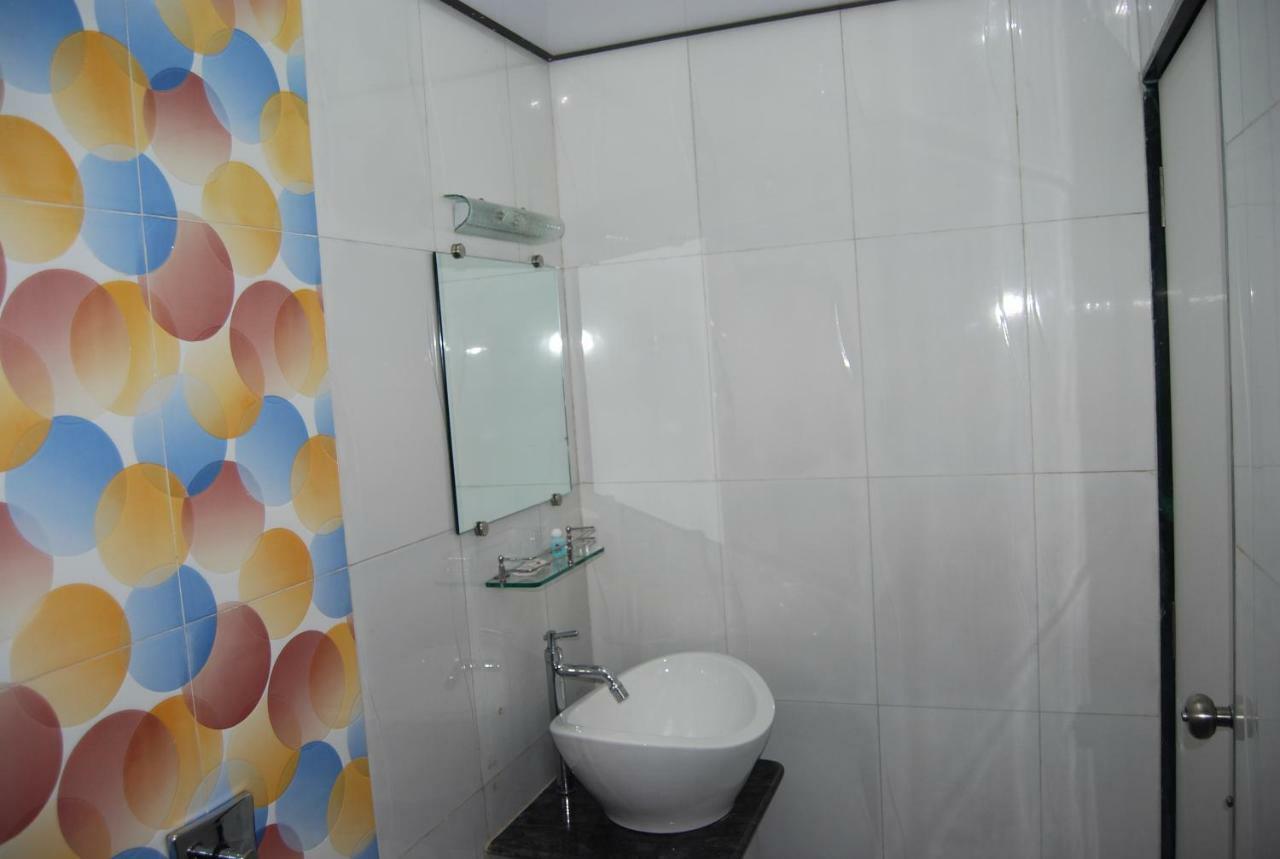 Sunshine Backpackers, Airport Hostel Mumbai Ngoại thất bức ảnh
