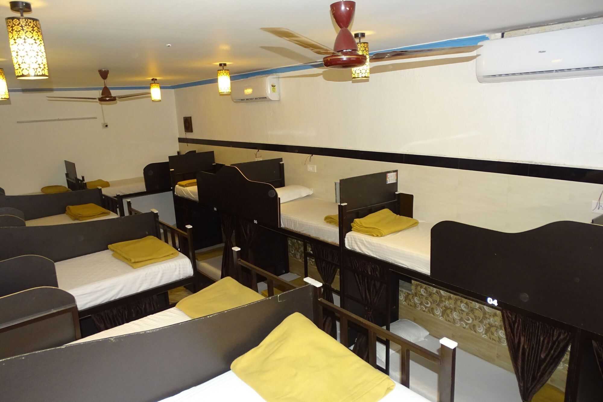 Sunshine Backpackers, Airport Hostel Mumbai Ngoại thất bức ảnh